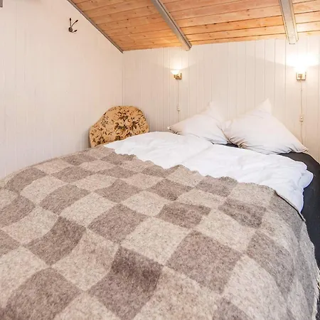 4 Person In Oksbol-by Traum