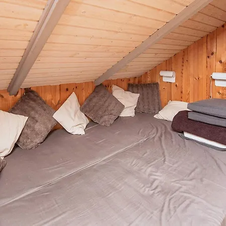 4 Person In Oksbol-by Traum