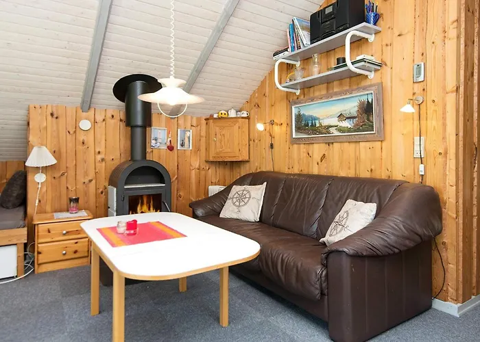 4 Person In Oksbol-by Traum *